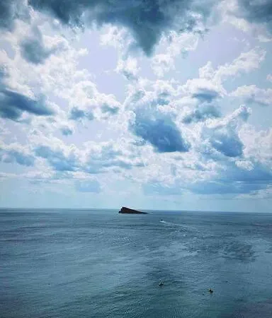 Primera Linea Playa Levante Piso 21 Vistas Infinitas Al Mar Y Montana 公寓 *