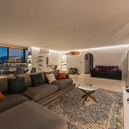 公寓 Primera Linea Playa Levante Piso 21 Vistas Infinitas Al Mar Y Montana