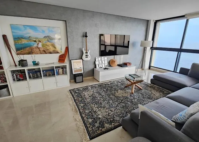 Primera Linea Playa Levante Piso 21 Vistas Infinitas Al Mar Y Montana