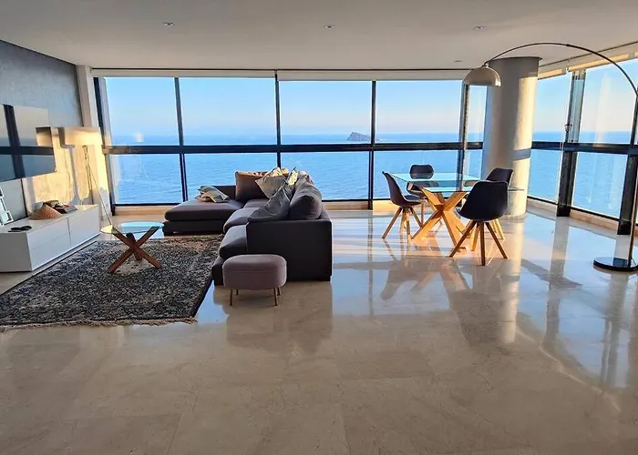 Primera Linea Playa Levante Piso 21 Vistas Infinitas Al Mar Y Montana Appartement *