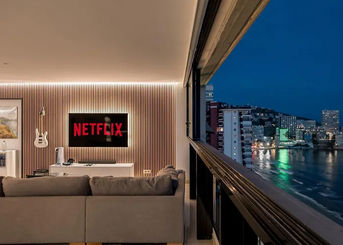 公寓 Primera Linea Playa Levante Piso 21 Vistas Infinitas Al Mar Y Montana *